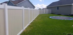 vinyl fence installation